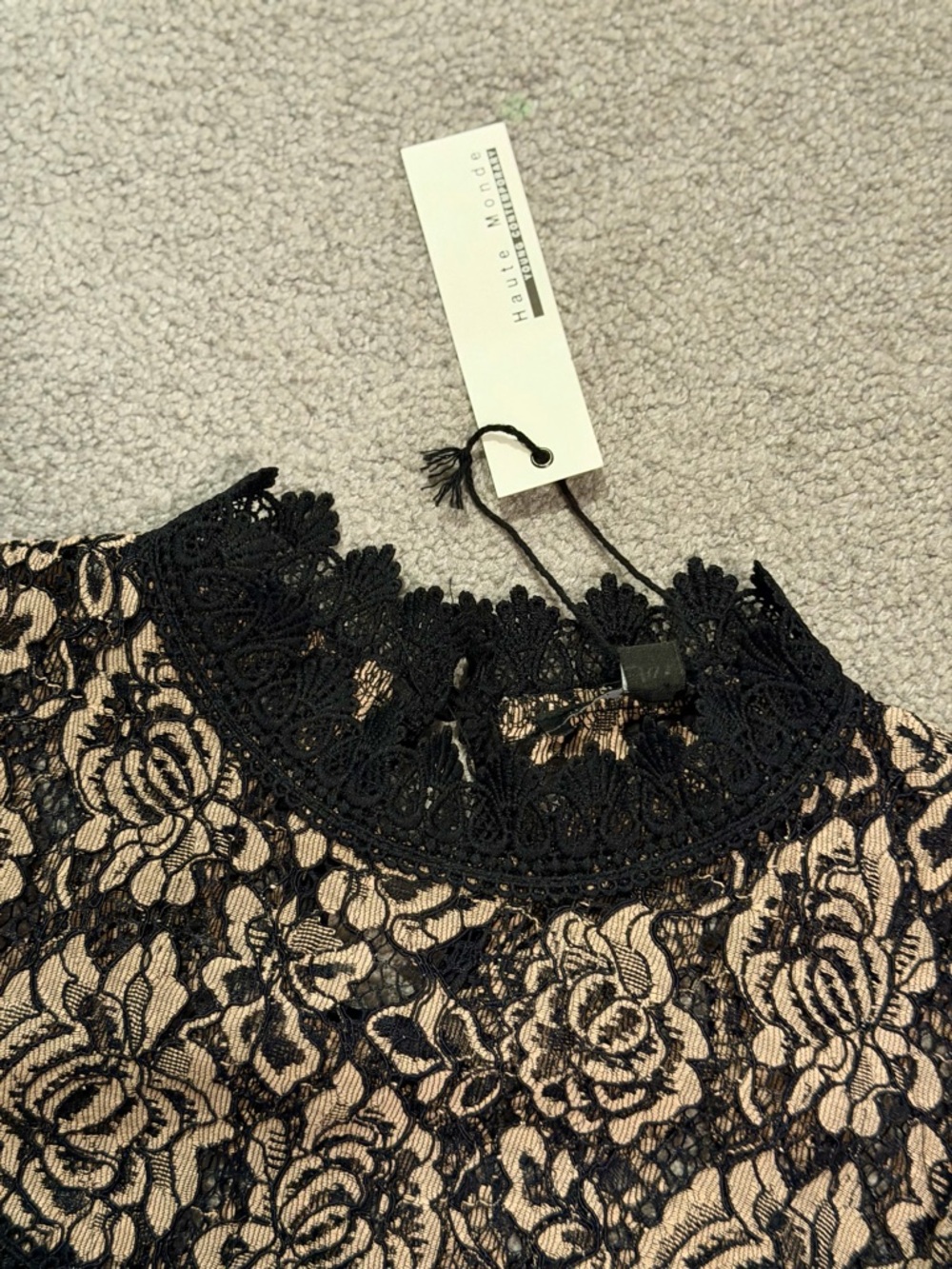 Sleeveless Black Lace Overlay Top - XL - Picture 3 of 5